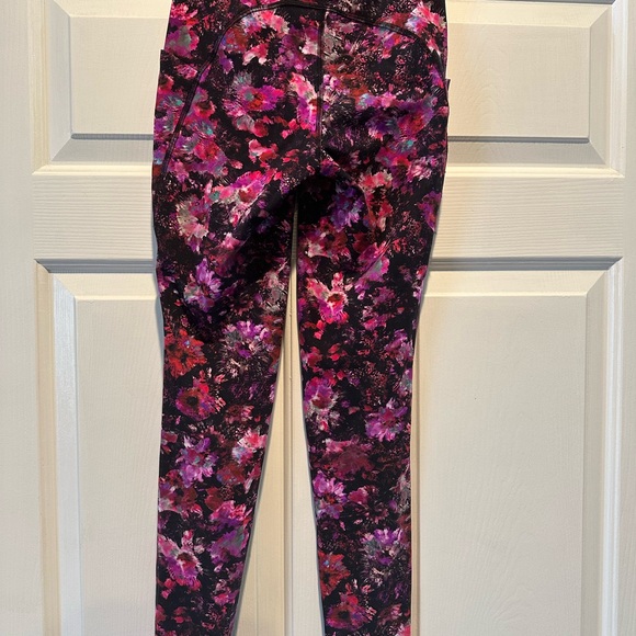 Lululemon Swift Speed HR Tight Pink Purple Black Floral Size 4 LN - Picture 2 of 11